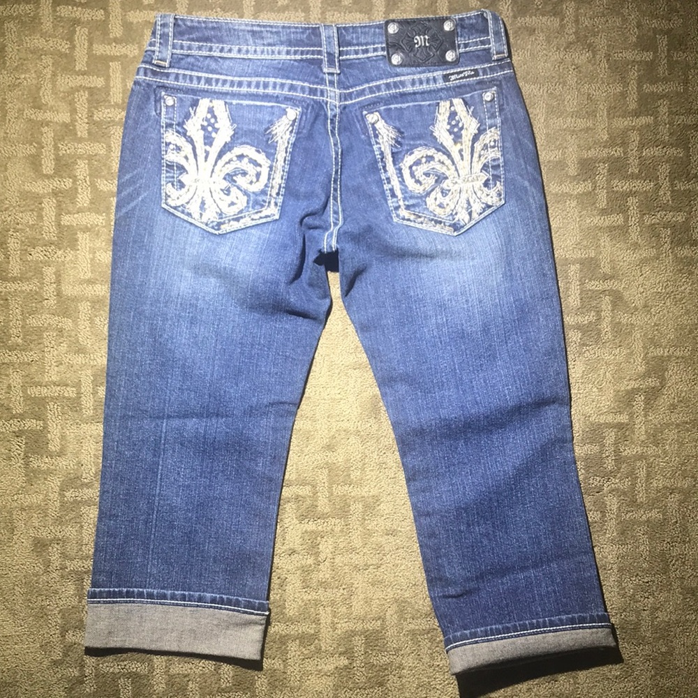 Miss Me jeans size 30 capri. Like new